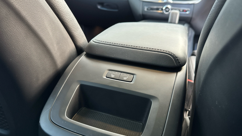 Volvo XC60 2.0 T6 [350] RC PHEV Plus Dark 5dr AWD Geartronic Estate